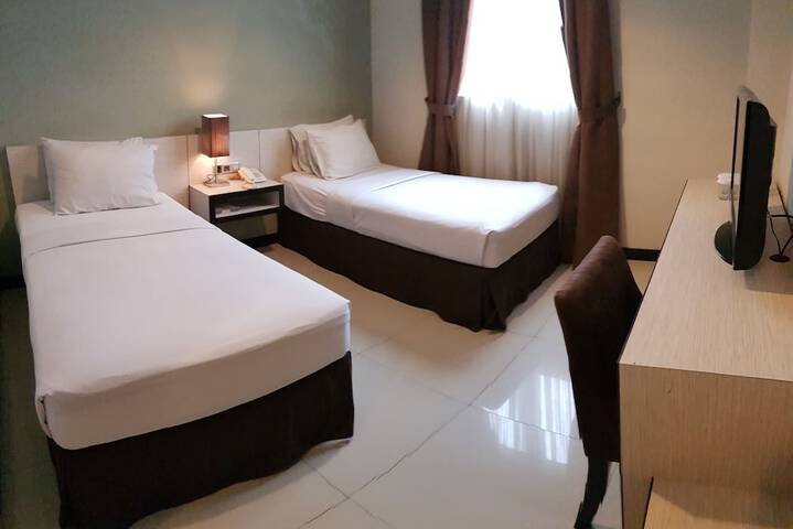 Room 10 of 48