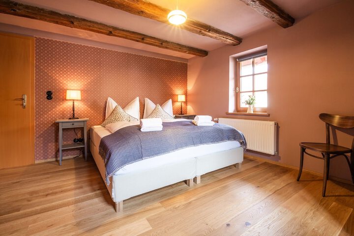 Room 10 of 42