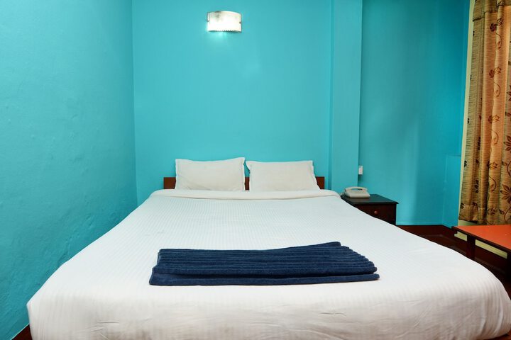 Room 17 of 34