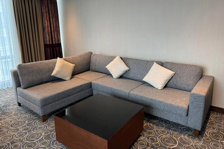 Room 16 of 34