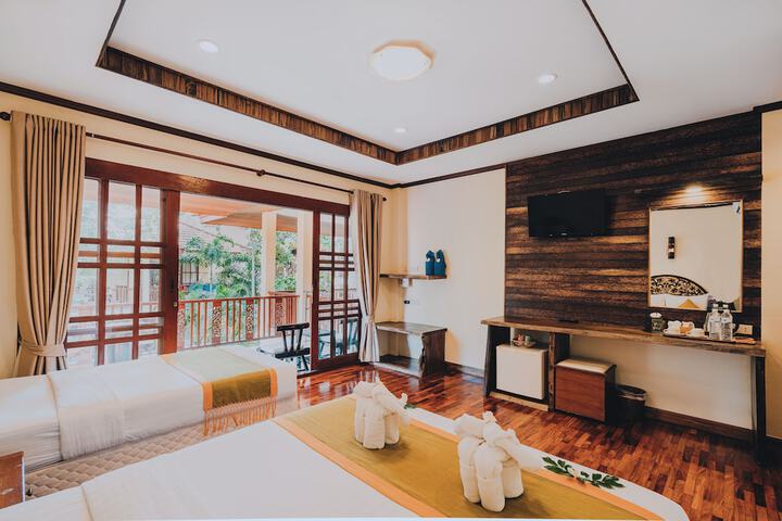 Room 4 of 44