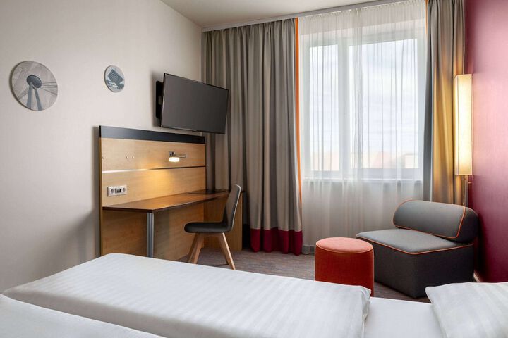 Room 14 of 38