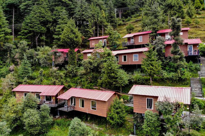 Aaroham by Aamod in Dalhousie