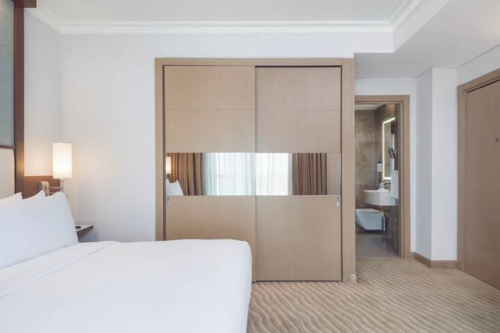 Room 7 of 57