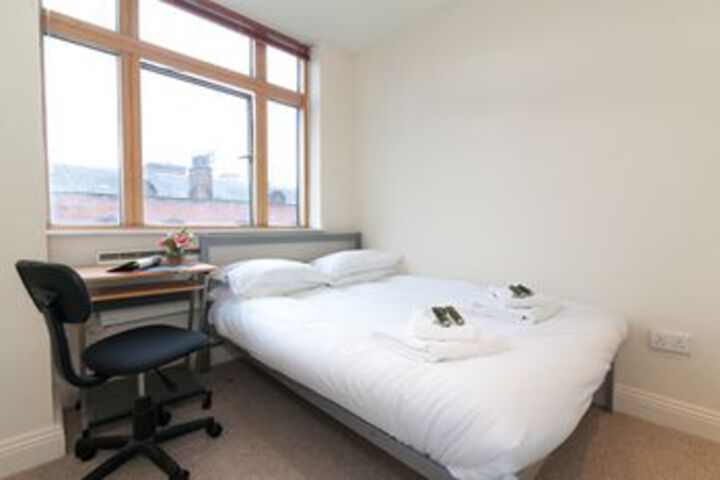 Room 14 of 28