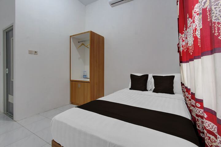 Room 9 of 38
