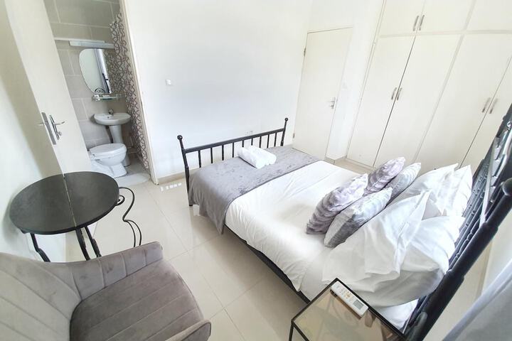 Room 10 of 36