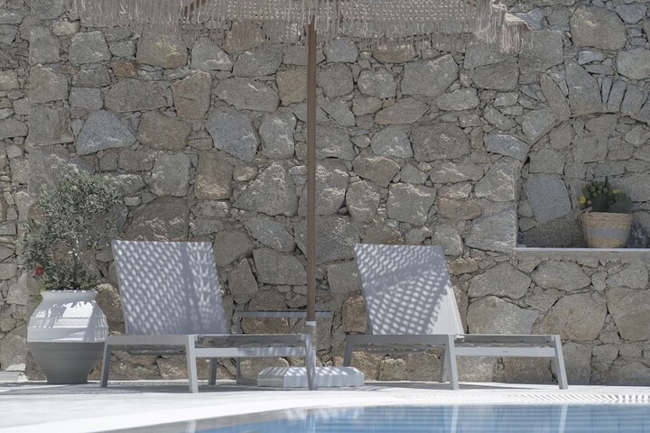 Pool 53 of 64