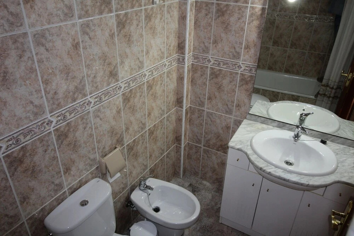 Room 5 of 10