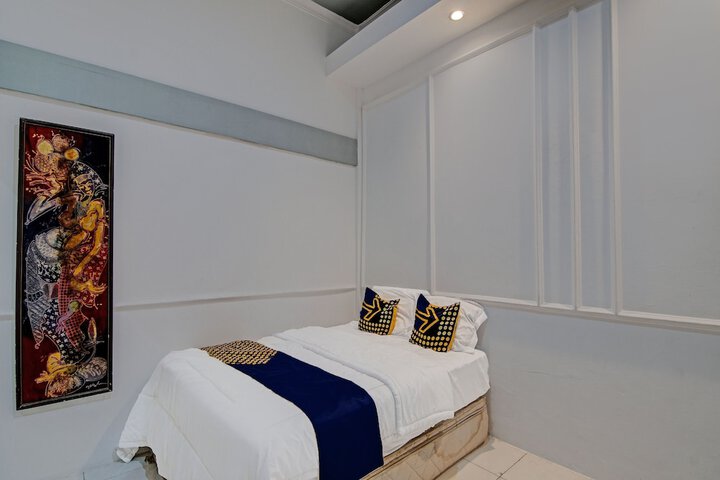 Room 15 of 25