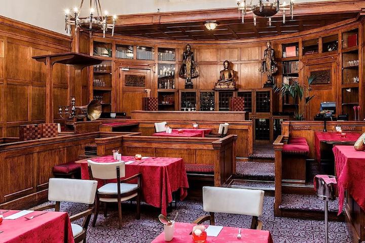 Dining 52 of 76