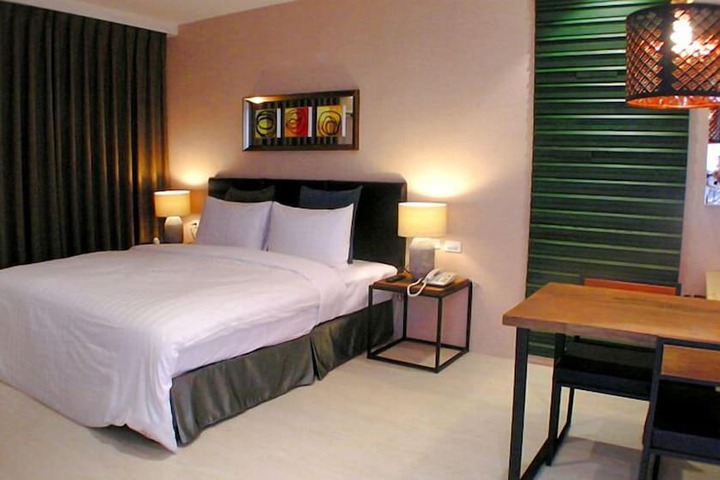 Room 8 of 49