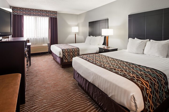 2 Queen Beds High Speed Internet Accessible Microwave and Refrigerator Full Breakfast (8 of 8)