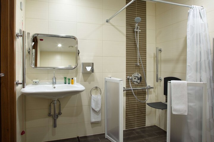 Clean Restrooms