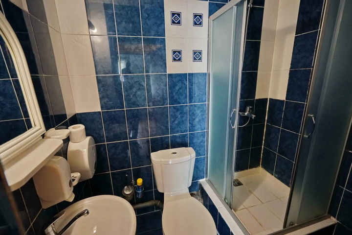 Room 7 of 13