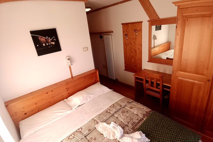 Room 8 of 67