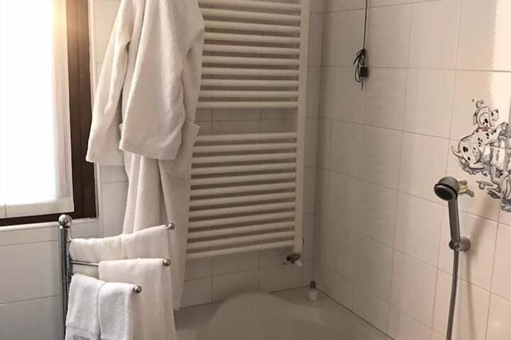 Room 19 of 19