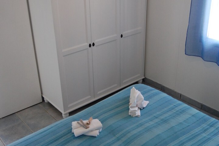 Room 6 of 65