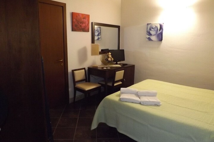 Room 13 of 41