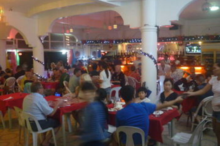 Dining 24 of 28