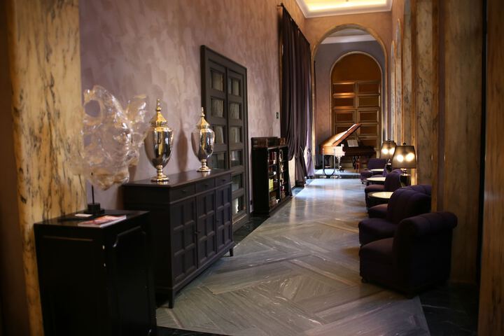 Lobby Photos