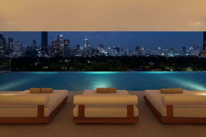 Pool 51 of 110
