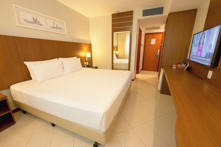 Room 15 of 53