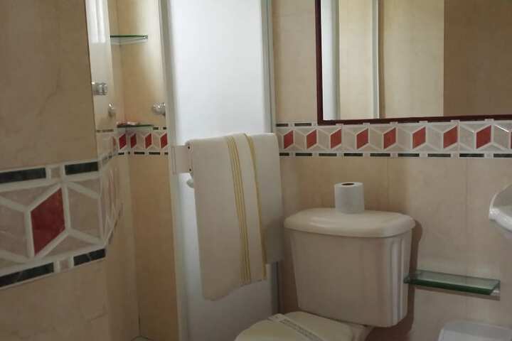 Room 10 of 18