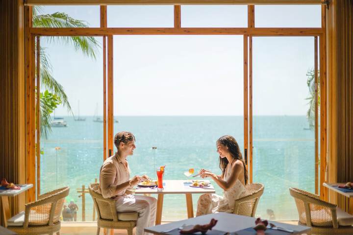 Dining 124 of 143
