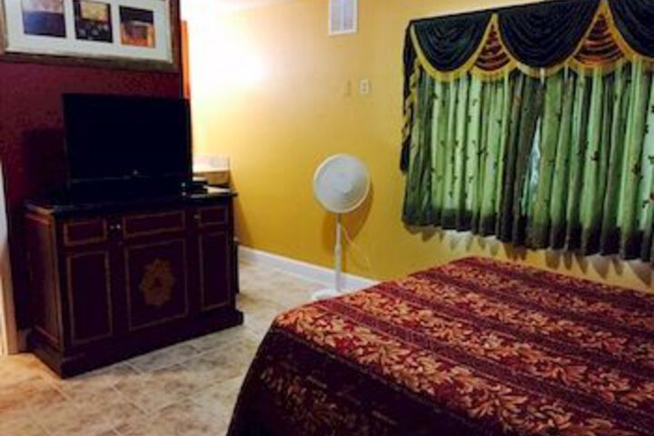 Room 8 of 20