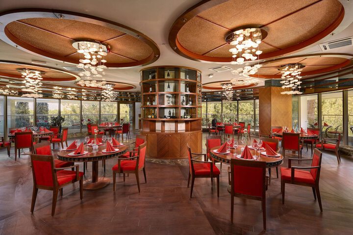 Dining 260 of 301