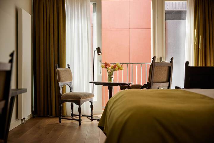 Room 145 of 171