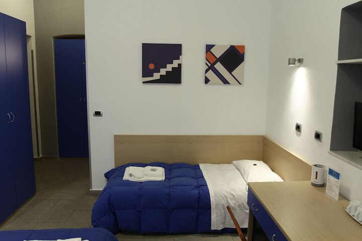 Room 7 of 87