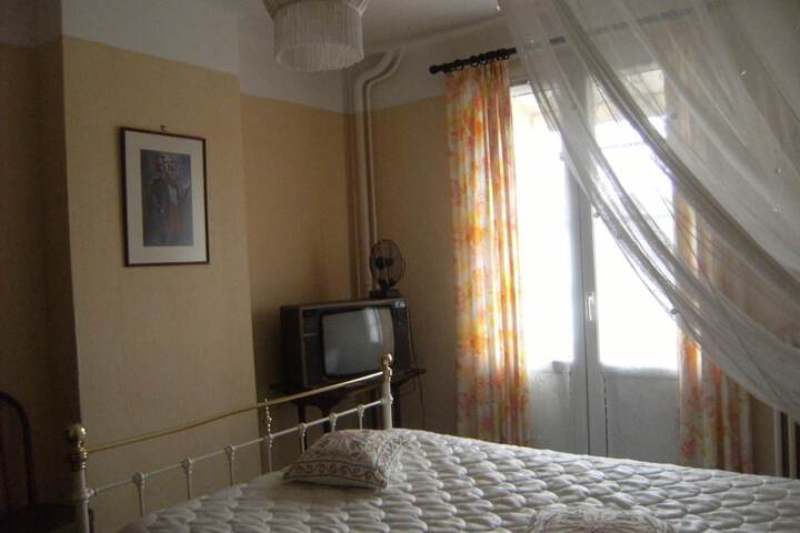 Room 26 of 53