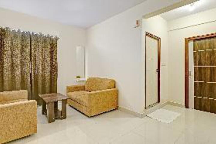 Room 9 of 28