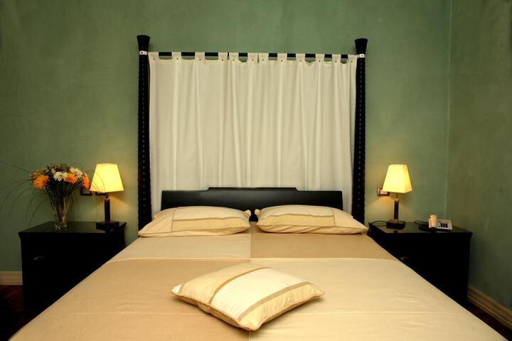 Room 11 of 46