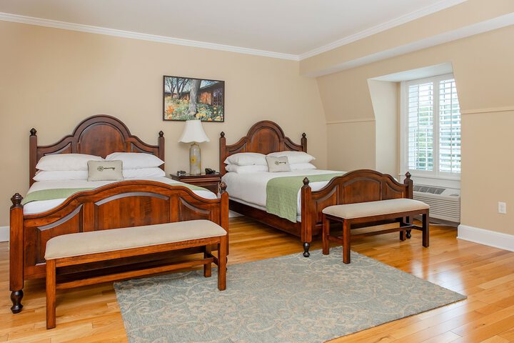 Double Deluxe King Bed (3 of 14)