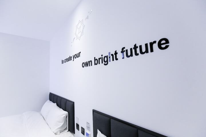 Room 20 of 99