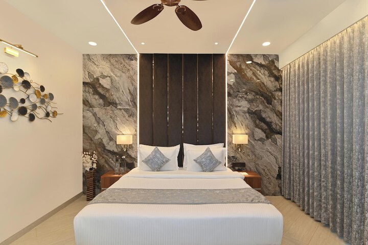 Room 9 of 72