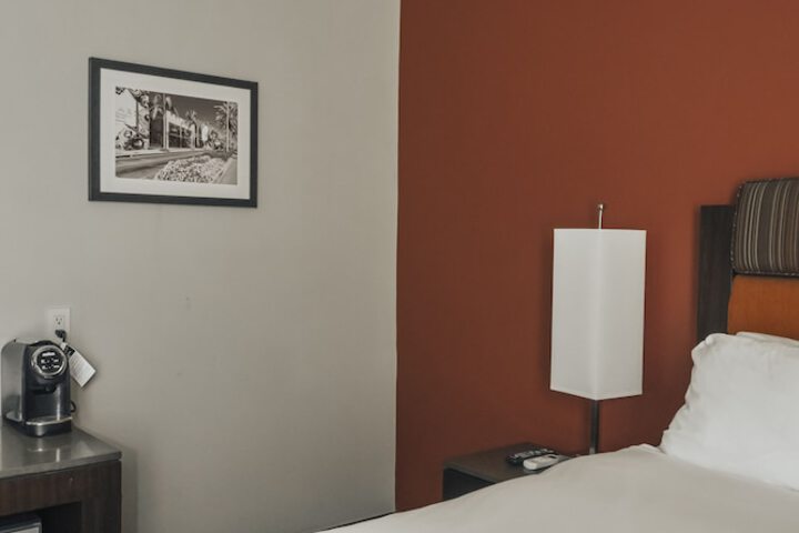 Room 19 of 71