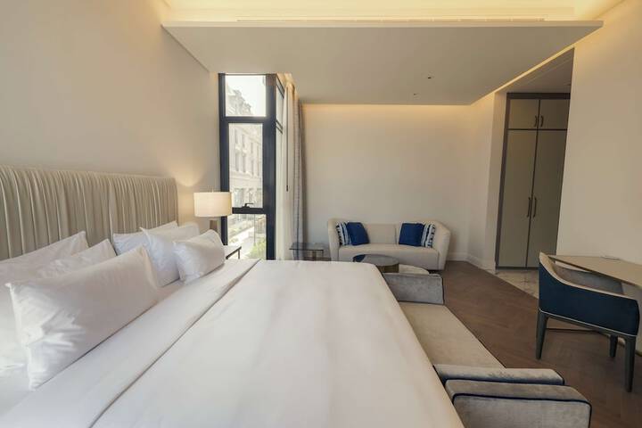 Room 27 of 178