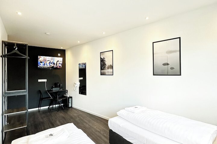 Room 29 of 63