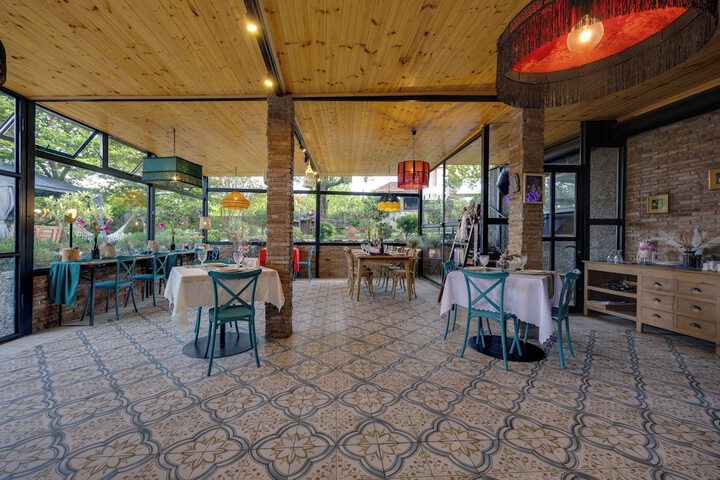 Dining 86 of 138