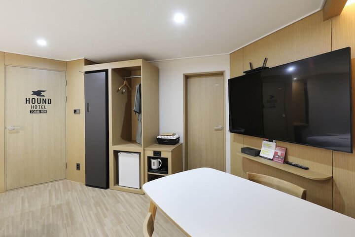 Room 57 of 74