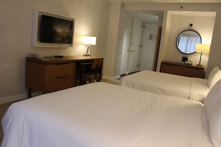 Room 9 of 82