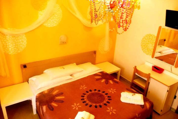Room 8 of 49