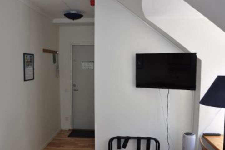 Room 11 of 138