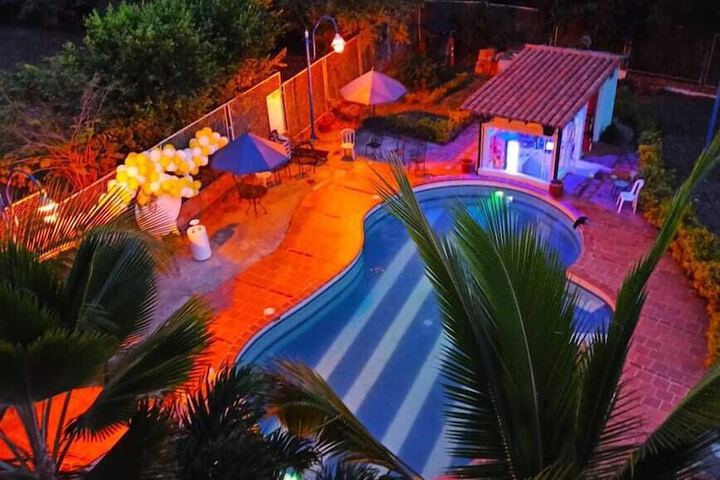 Pool 14 of 26