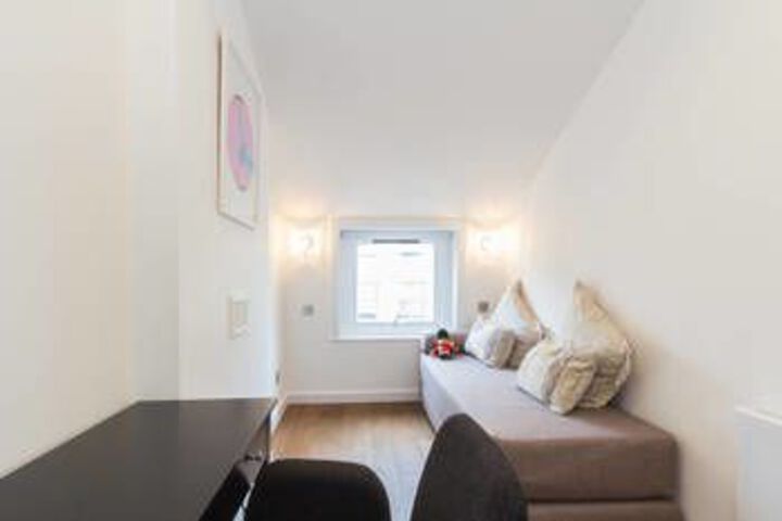 Room 4 of 23