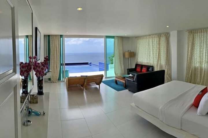 Room 49 of 96
